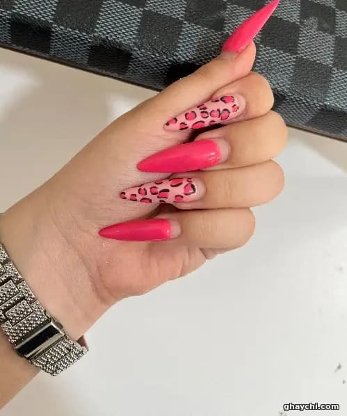 نمونه کار ناخن — کاشت ناخن قبل و بعد زنانه در قم، قم — زهرا رستمی