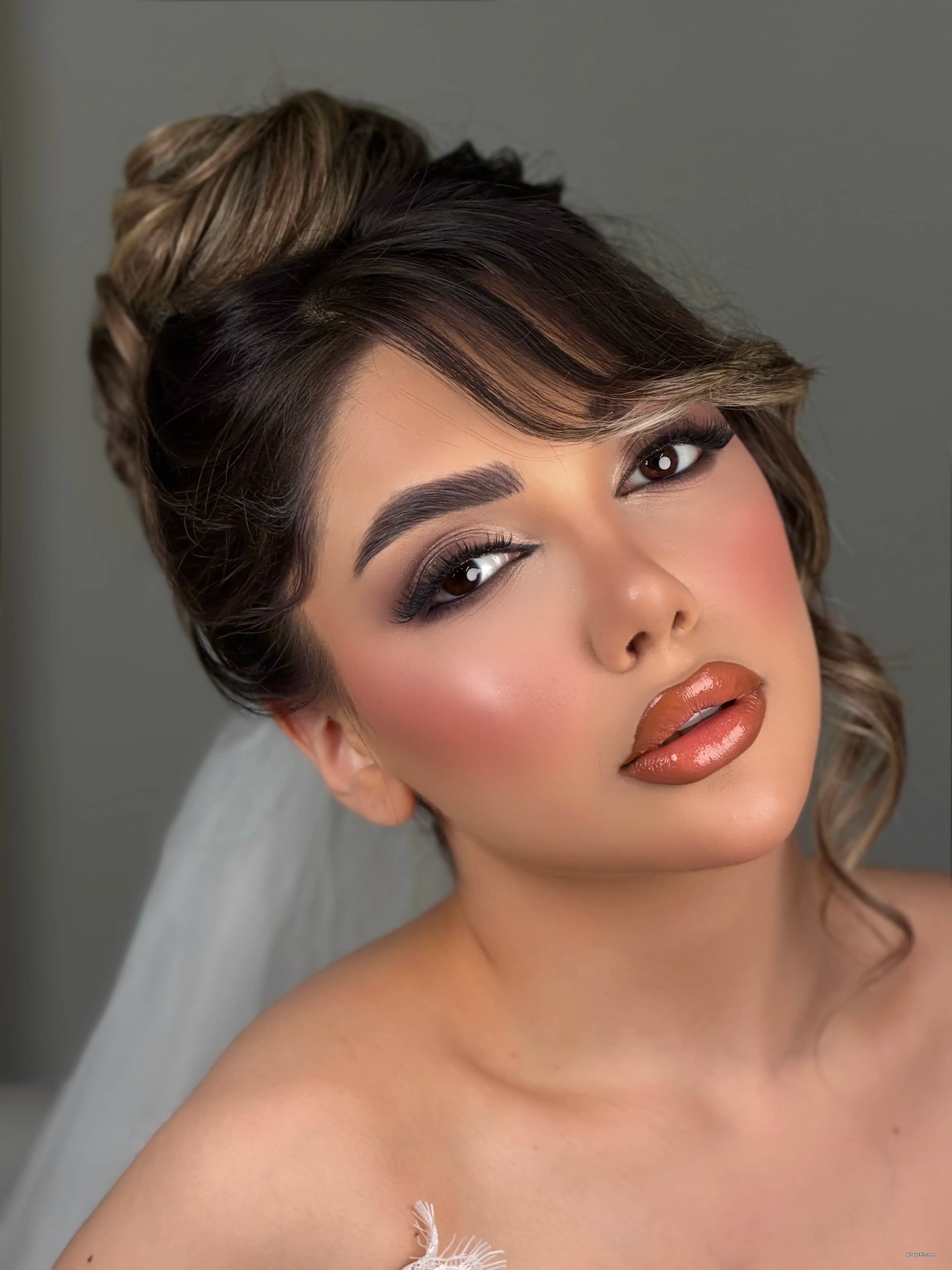 نمونه کار عروس — میکاپ عروس قبل و بعد زنانه در فرهنگ شهر، شیراز — مجموعه vipعروس مهشیدزارعی