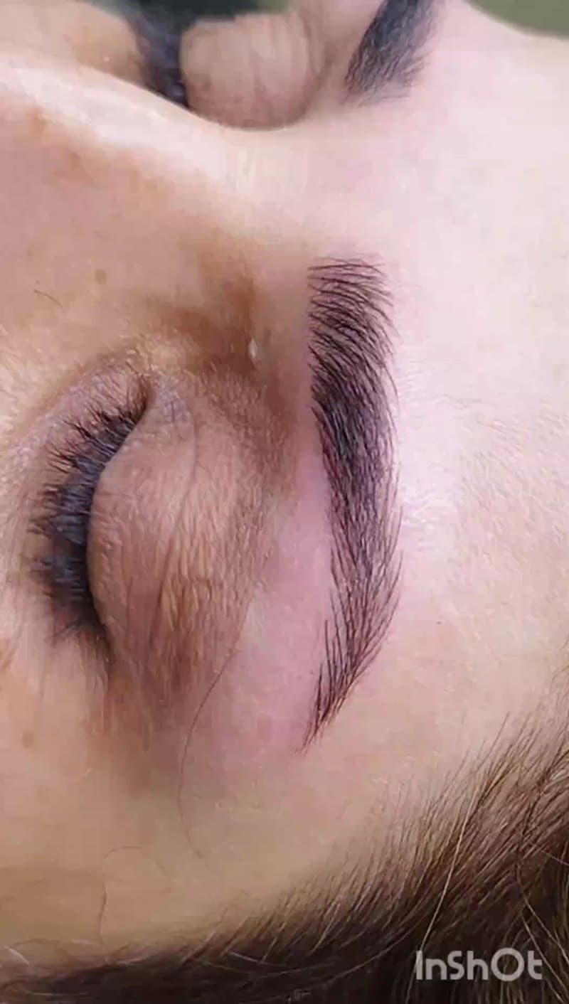 نمونه کار آرایش دائم — شیدینگ لب ویدئو زنانه در خیابان هفده شهریور، تهران — عاطفه ثناگویان