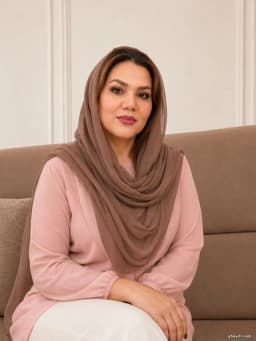 زهرا لطفی