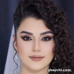 آرایشگر عاطفه اکبری