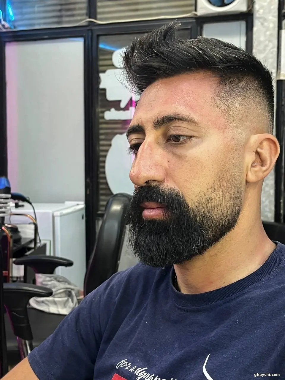 آرایشگر مجتبی جلوداریان