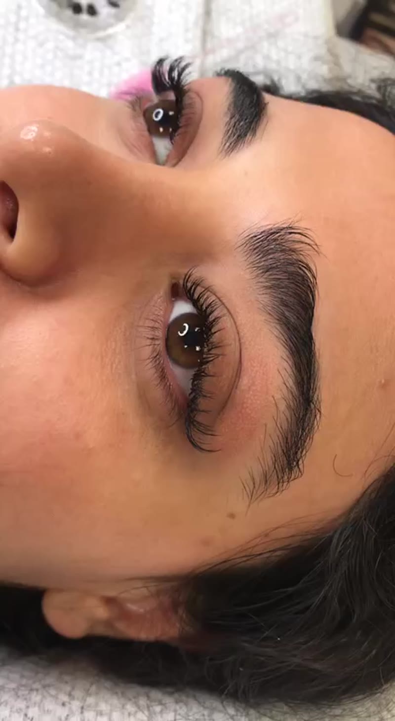 نمونه کار مژه — اکستنشن مژه ویدئو زنانه در شهرک غرب، تهران — پینورالوکس